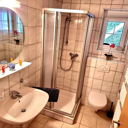 Waldheim * צל אם צילר