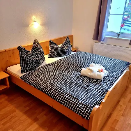 Waldheim Apartment *